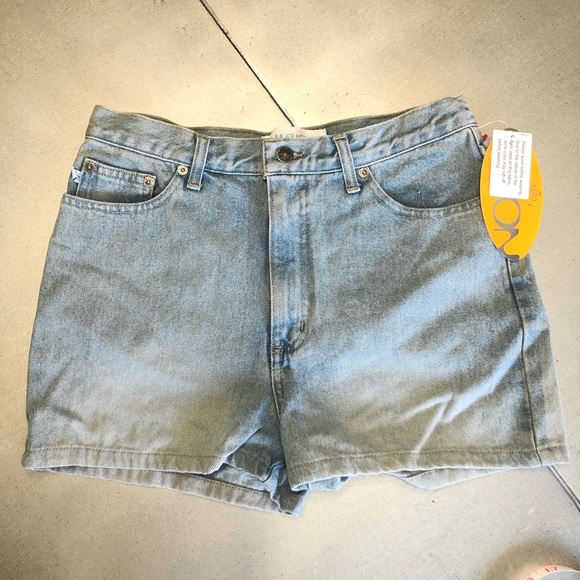 Fusion Pants - NWT FUSION light denim shorts women’s size 10
